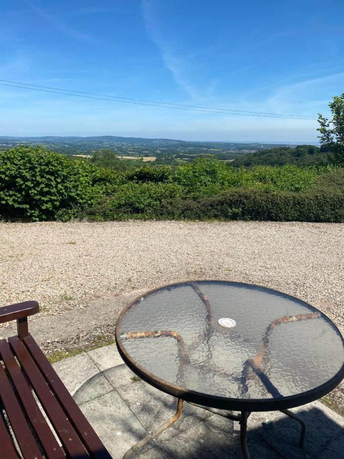 Upper Grippath Farm Holiday Cottages ニューポート エクステリア 写真