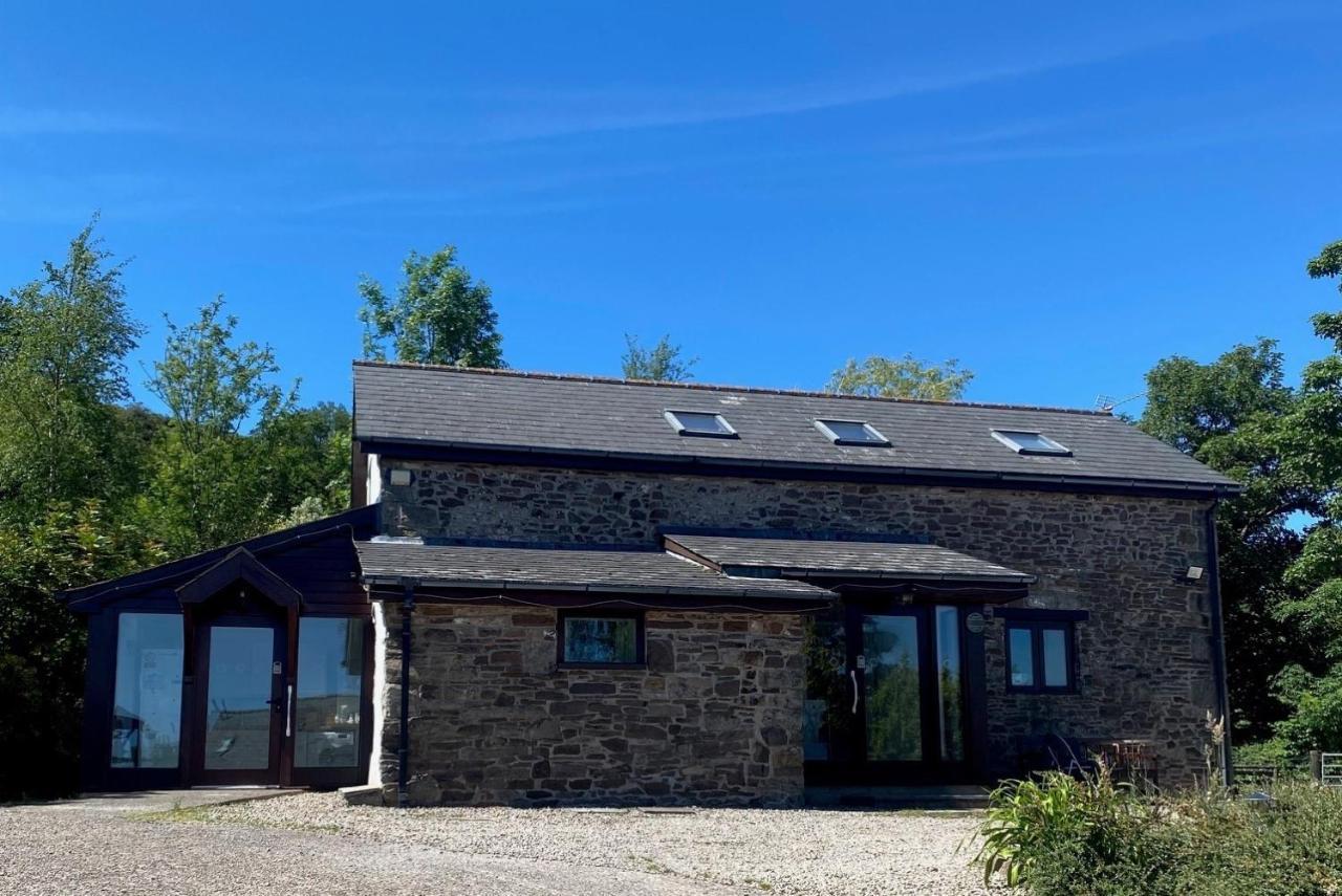 Upper Grippath Farm Holiday Cottages ニューポート エクステリア 写真